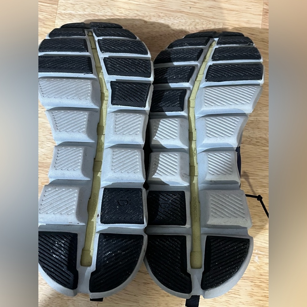 On Cloud X Shift - image 7